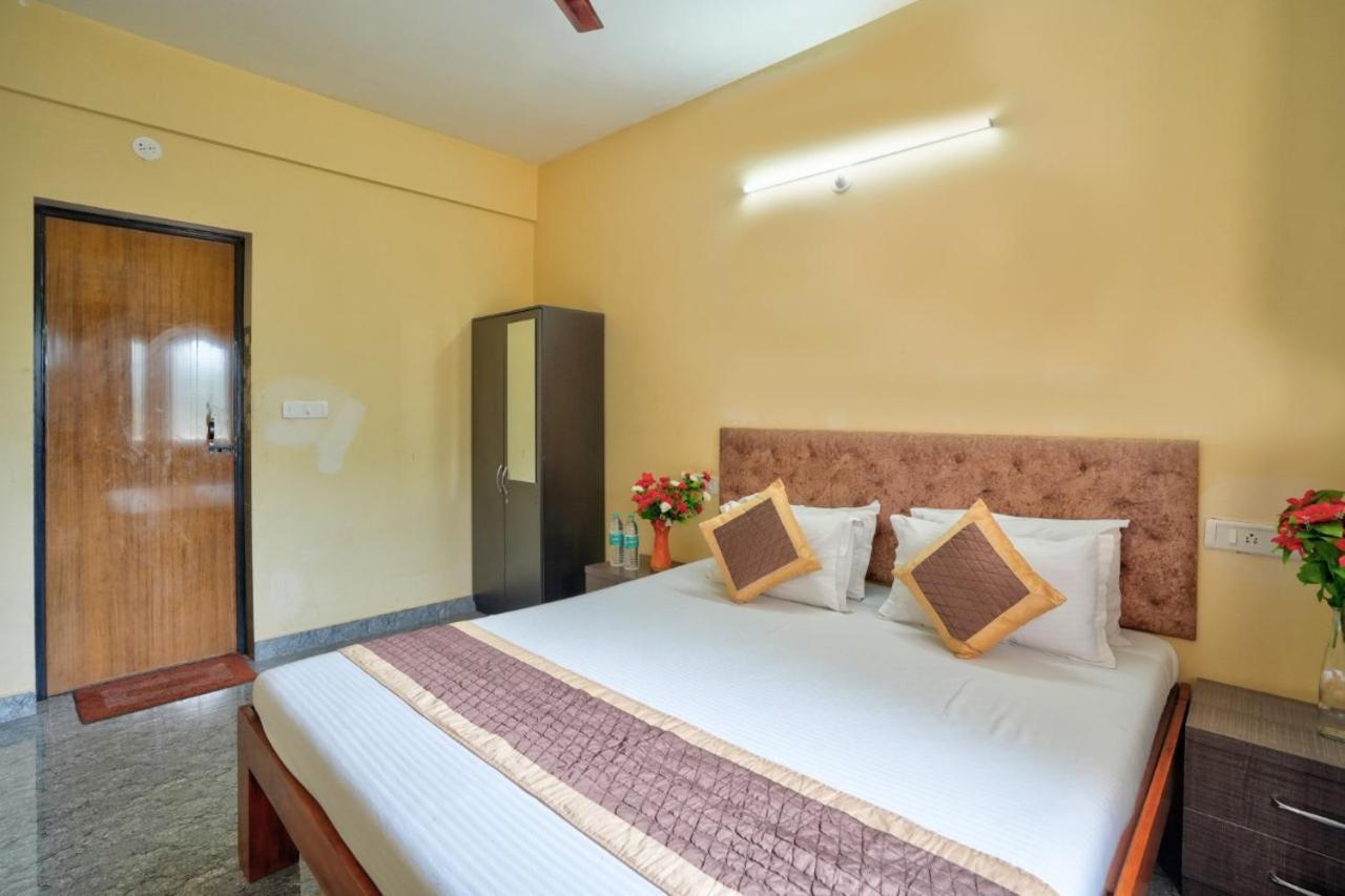 Golden Studio Apartment Goa كالانغيُت المظهر الخارجي الصورة