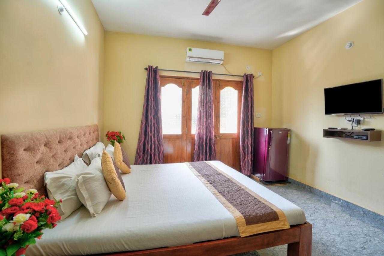 Golden Studio Apartment Goa كالانغيُت المظهر الخارجي الصورة