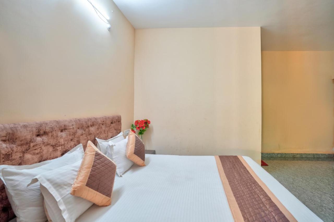 Golden Studio Apartment Goa كالانغيُت المظهر الخارجي الصورة